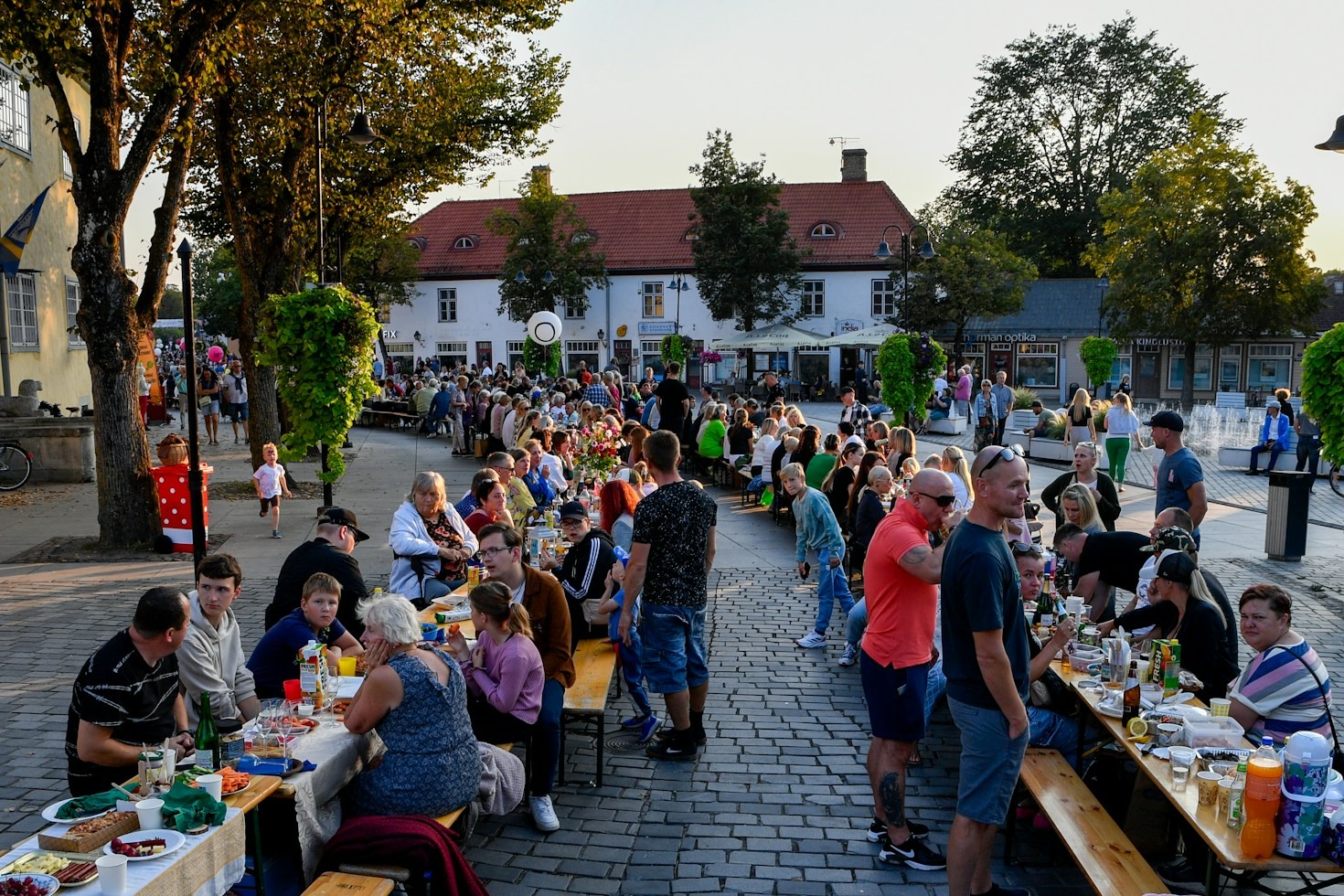 Five Ways Conservative Policies Strengthen Our Neighborhoods